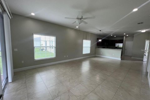 House in Sebring, Florida 2 bedrooms, 116.69 sq.m. № 1908512 - photo 9