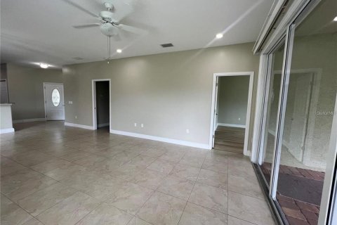 House in Sebring, Florida 2 bedrooms, 116.69 sq.m. № 1908512 - photo 10