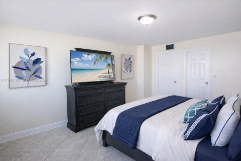 Condominio en alquiler en Hollywood, Florida, 1 dormitorio, 91.04 m2 № 2060171 - foto 12