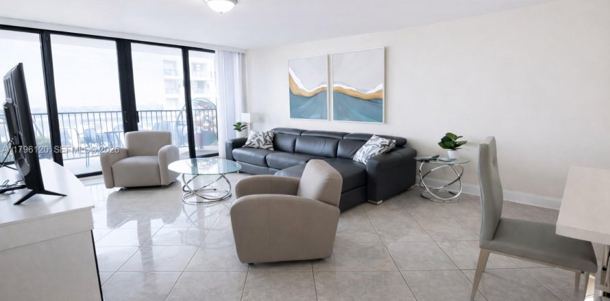 Condominio en Hollywood, Florida, 1 dormitorio  № 2060171