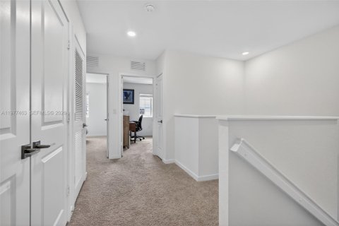 Townhouse in Miami Gardens, Florida 3 bedrooms, 141.58 sq.m. № 2041106 - photo 13