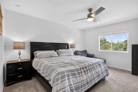 Townhouse in Miami Gardens, Florida 3 bedrooms, 141.58 sq.m. № 2041106 - photo 16