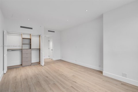 Condo in Key Biscayne, Florida, 3 bedrooms  № 1503801 - photo 16