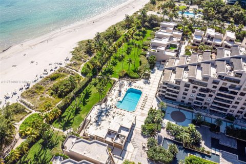 Condo in Key Biscayne, Florida, 3 bedrooms  № 1503801 - photo 26