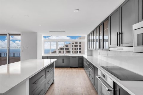 Condo in Key Biscayne, Florida, 3 bedrooms  № 1503801 - photo 6