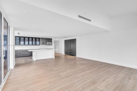 Condo in Key Biscayne, Florida, 3 bedrooms  № 1503801 - photo 8