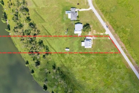 House in Fort Meade, Florida 3 bedrooms, 193.24 sq.m. № 1798512 - photo 3