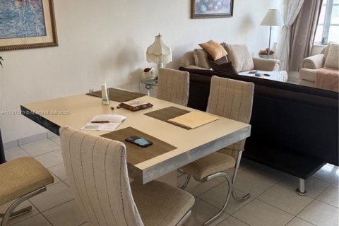 Купить кондоминиум в Майами, Флорида 1 спальня, 73.67м2, № 1860048 - фото 7