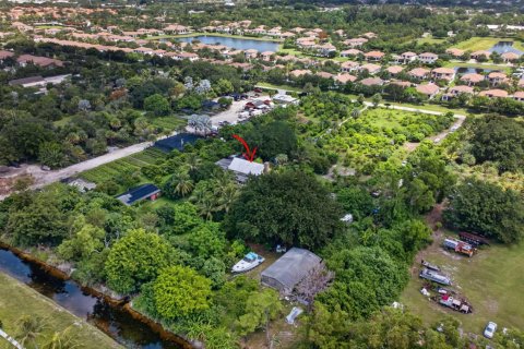Купить виллу или дом в Лейк-Уорт, Флорида 11 комнат, 225.75м2, № 2088166 - фото 22