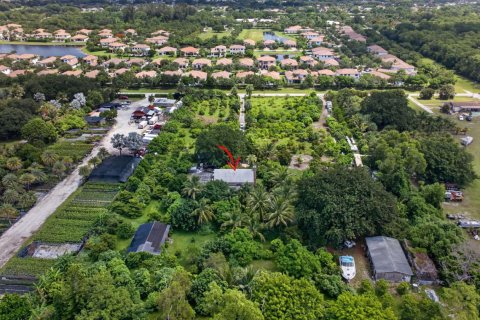 Купить виллу или дом в Лейк-Уорт, Флорида 11 комнат, 225.75м2, № 2088166 - фото 21