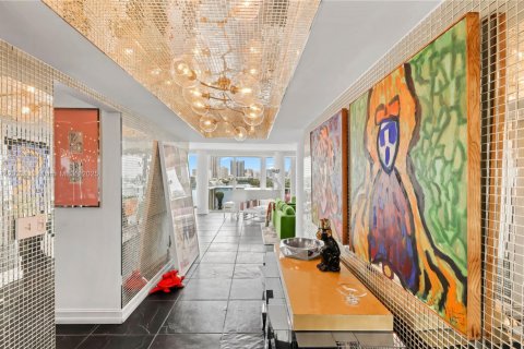 Condo in Miami Beach, Florida, 4 bedrooms  № 1802727 - photo 11