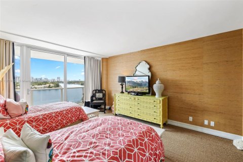 Condo in Miami Beach, Florida, 4 bedrooms  № 1802727 - photo 26