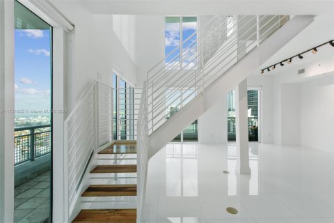 Copropriété à vendre à Miami, Floride: 2 chambres, 117.99 m2 № 1811250 - photo 11