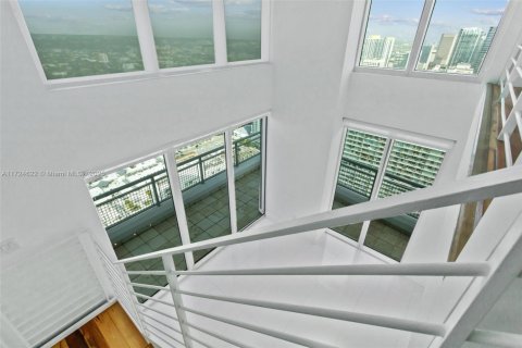 Copropriété à vendre à Miami, Floride: 2 chambres, 117.99 m2 № 1811250 - photo 9