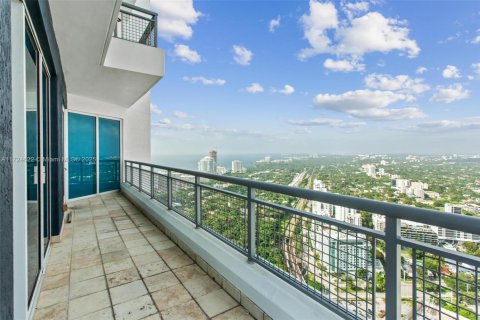 Copropriété à vendre à Miami, Floride: 2 chambres, 117.99 m2 № 1811250 - photo 24