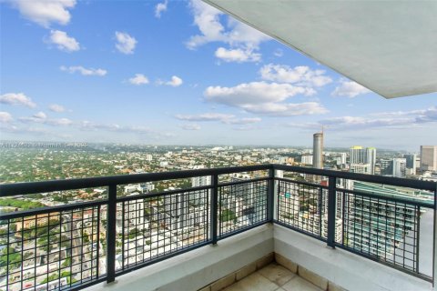 Copropriété à vendre à Miami, Floride: 2 chambres, 117.99 m2 № 1811250 - photo 25
