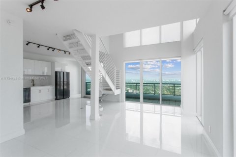 Copropriété à vendre à Miami, Floride: 2 chambres, 117.99 m2 № 1811250 - photo 2