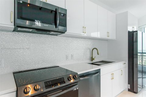 Copropriété à vendre à Miami, Floride: 2 chambres, 117.99 m2 № 1811250 - photo 5