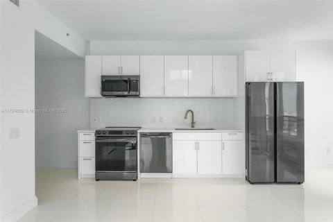 Copropriété à vendre à Miami, Floride: 2 chambres, 117.99 m2 № 1811250 - photo 4