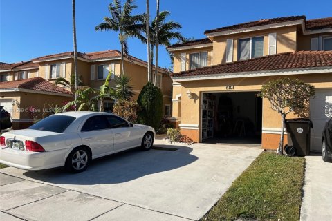Casa en venta en West Palm Beach, Florida, 3 dormitorios, 151.15 m2 № 1933574 - foto 4