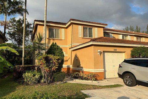 Casa en venta en West Palm Beach, Florida, 3 dormitorios, 151.15 m2 № 1933574 - foto 2