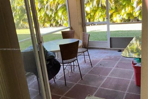 Casa en venta en West Palm Beach, Florida, 3 dormitorios, 151.15 m2 № 1933574 - foto 8