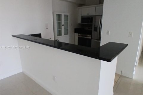 Appartement à louer à Miami, Floride: 1 chambre, 69.68 m2 № 2008110 - photo 10