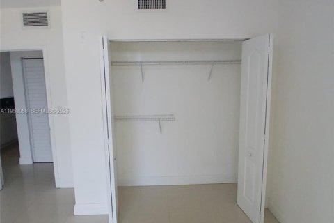 Appartement à louer à Miami, Floride: 1 chambre, 69.68 m2 № 2008110 - photo 7
