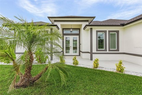 Casa en venta en Port Charlotte, Florida, 3 dormitorios, 172.05 m2 № 2337200 - foto 3