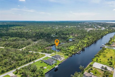 Casa en venta en Port Charlotte, Florida, 3 dormitorios, 172.05 m2 № 2337200 - foto 5