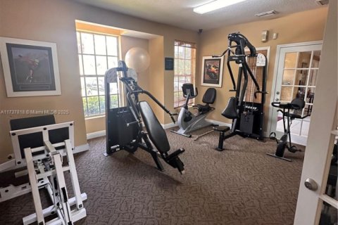 Condo in Pompano Beach, Florida, 1 bedroom № 2037608 - photo 14