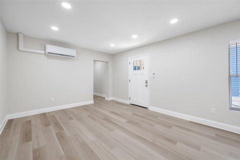 Appartement à louer à Tampa, Floride: 2 chambres, 97.55 m2 № 2434898 - photo 5