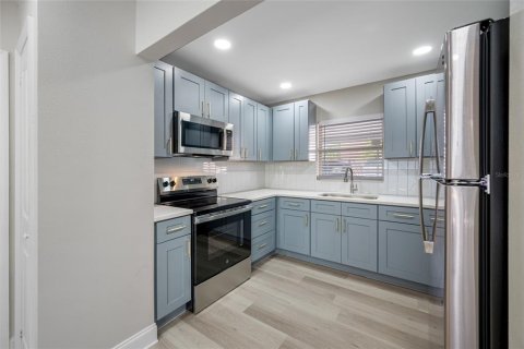 Appartement à louer à Tampa, Floride: 2 chambres, 97.55 m2 № 2434898 - photo 2