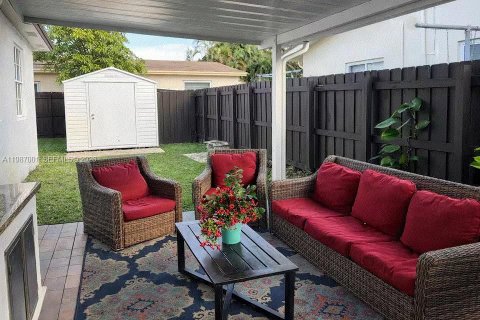 Villa ou maison à vendre à Oakland Park, Floride: 4 chambres, 94.02 m2 № 2048753 - photo 20