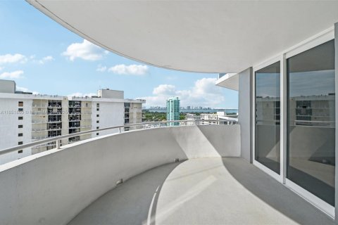 Copropriété à vendre à Miami Beach, Floride: 3 chambres, 157.93 m2 № 1946615 - photo 30