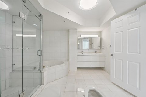 Copropriété à vendre à Miami Beach, Floride: 3 chambres, 157.93 m2 № 1946615 - photo 18