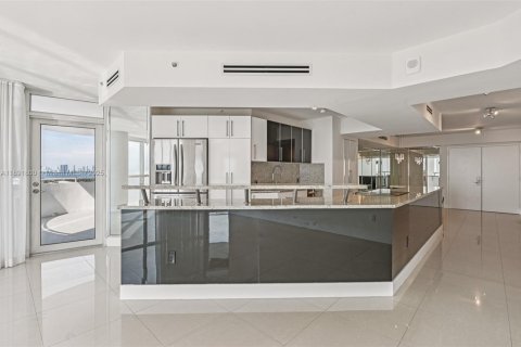 Copropriété à vendre à Miami Beach, Floride: 3 chambres, 157.93 m2 № 1946615 - photo 8
