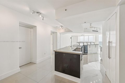 Copropriété à vendre à Miami Beach, Floride: 3 chambres, 157.93 m2 № 1946615 - photo 10