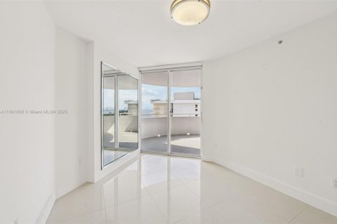 Copropriété à vendre à Miami Beach, Floride: 3 chambres, 157.93 m2 № 1946615 - photo 23