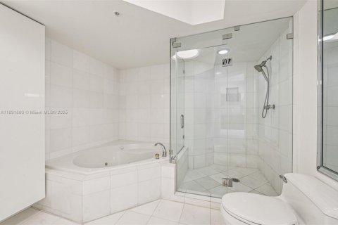 Copropriété à vendre à Miami Beach, Floride: 3 chambres, 157.93 m2 № 1946615 - photo 17