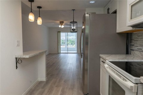 Casa en alquiler en Sarasota, Florida, 2 dormitorios, 102.19 m2 № 1917074 - foto 8