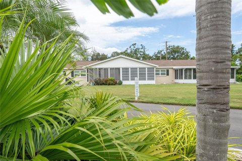 Casa en alquiler en Sarasota, Florida, 2 dormitorios, 102.19 m2 № 1917074 - foto 24