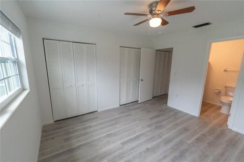 Casa en alquiler en Sarasota, Florida, 2 dormitorios, 102.19 m2 № 1917074 - foto 14