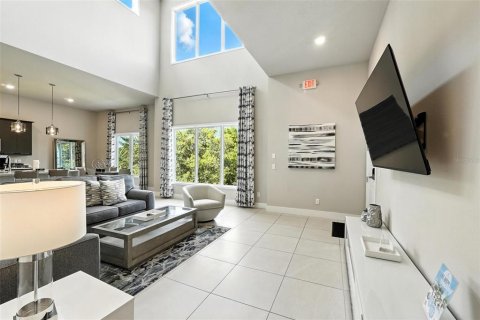 Condominio en venta en Four Corners, Florida, 5 dormitorios, 244.33 m2 № 1719280 - foto 14