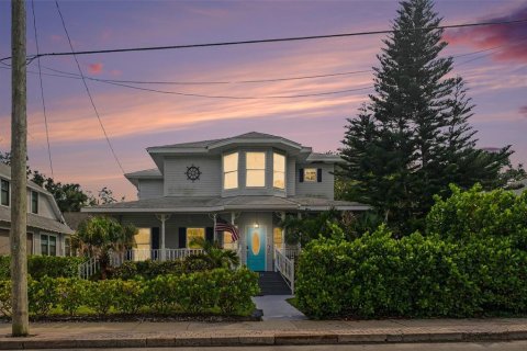 Villa ou maison à vendre à Bradenton, Floride: 4 chambres, 226.12 m2 № 2415436 - photo 2