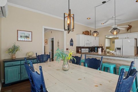 Villa ou maison à vendre à Bradenton, Floride: 4 chambres, 226.12 m2 № 2415436 - photo 9