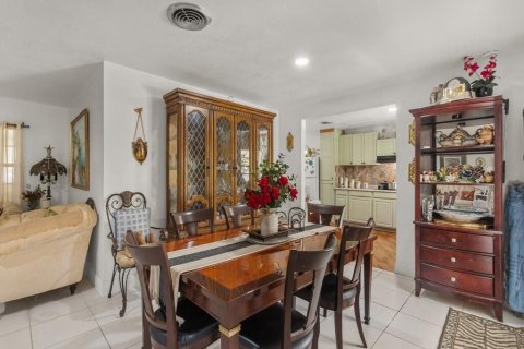 Villa ou maison à vendre à St. Lucie, Floride: 3 chambres, 216 m2 № 2183856 - photo 7