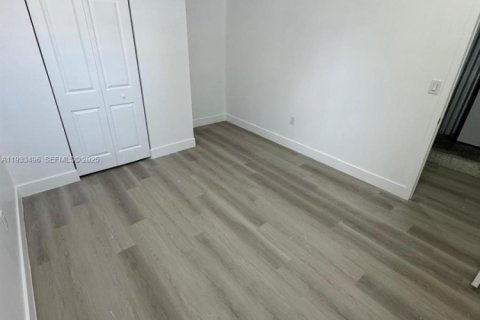 Снять в аренду виллу или дом в Майами-Лейкс, Флорида 3 спальни, 154.12м2, № 1992367 - фото 28