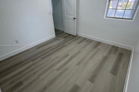 Снять в аренду виллу или дом в Майами-Лейкс, Флорида 3 спальни, 154.12м2, № 1992367 - фото 29