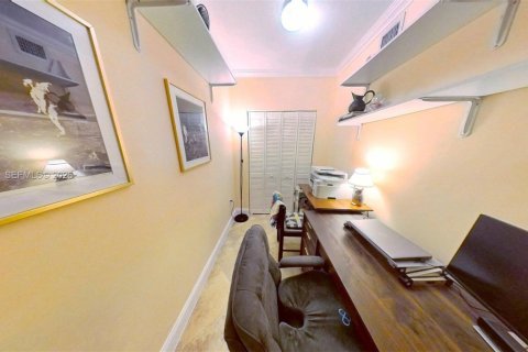 Купить кондоминиум в Майами, Флорида 2 спальни, 120.4м2, № 2049687 - фото 27